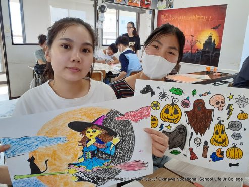 ハッピーハロウィンパーティー（英語特別授業）2023! Special English Class: the Happy Halloween Party 2023!  Okinawa Vocational School Life Jr College 沖縄 専門学校ライフジュニアカレッジ | Halloween decoration Photo 15