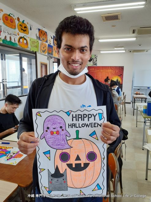 ハッピーハロウィンパーティー（英語特別授業）2023! Special English Class: the Happy Halloween Party 2023!  Okinawa Vocational School Life Jr College 沖縄 専門学校ライフジュニアカレッジ | Halloween decoration Photo 20