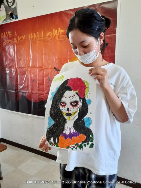 ハッピーハロウィンパーティー（英語特別授業）2023! Special English Class: the Happy Halloween Party 2023!  Okinawa Vocational School Life Jr College 沖縄 専門学校ライフジュニアカレッジ | Halloween decoration Photo 27