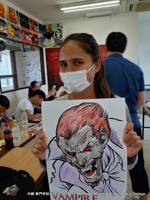 ハッピーハロウィンパーティー（英語特別授業）2023! Special English Class: the Happy Halloween Party 2023!  Okinawa Vocational School Life Jr College 沖縄 専門学校ライフジュニアカレッジ | Halloween decoration Photo 30