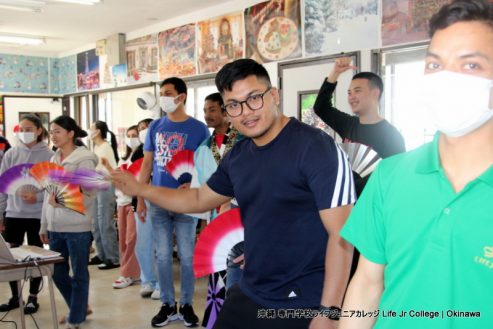 生徒たちは日本文化の授業で日本舞踊を学びました。 International Students learned traditional Japanese dance in their Japanese culture class.  picture 16