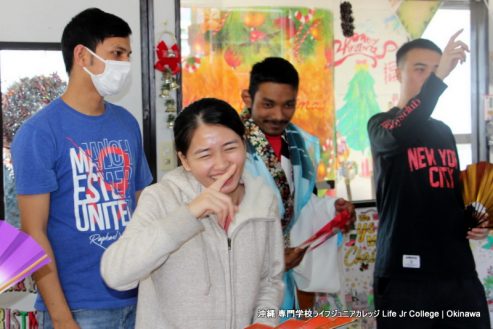 生徒たちは日本文化の授業で日本舞踊を学びました。 International Students learned traditional Japanese dance in their Japanese culture class.  picture 25