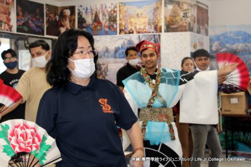 生徒たちは日本文化の授業で日本舞踊を学びました。 International Students learned traditional Japanese dance in their Japanese culture class.  picture 21