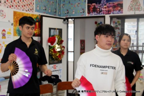 生徒たちは日本文化の授業で日本舞踊を学びました。 International Students learned traditional Japanese dance in their Japanese culture class.  picture 33