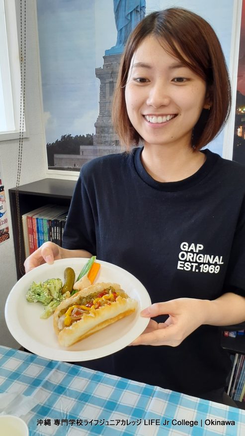7月4日 一般生徒クラス活動 (2024) US Independence Day Hot Dog Lunch Party hot dog with topping and side dishes general student S.S-san