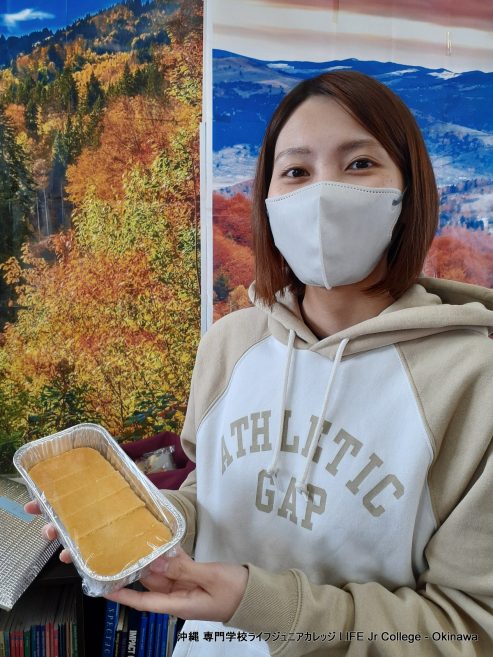 日本人学生のホームルームクラス活動「インターナショナルフードパーティー」は大成功でした！ Japanese students' homeroom class activity "The International Food Party" was a great success! Food2