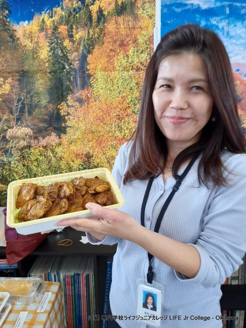 日本人学生のホームルームクラス活動「インターナショナルフードパーティー」は大成功でした！ Japanese students' homeroom class activity "The International Food Party" was a great success! Food8