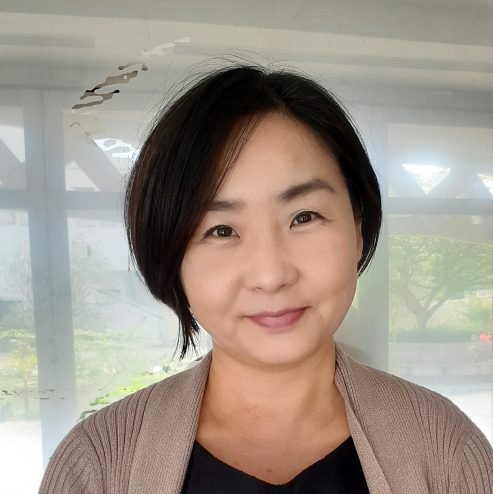 専門学校ライフジュニアカレッジの2025年度の教員陣をご紹介します！

専門学校ライフジュニアカレッジは、2025年度の教職員をご紹介できることを大変誇りに思っています。管理職、教員、そしてスタッフ全員が、専門学校ライフジュニアカレッジの学生の皆様をサポートするためにここにいます。専門学校ライフジュニアカレッジは2014年の開校以来、日本人学生と留学生の両方を教育し、サポートしてきました。私たち一同、2025年度が素晴らしい学年になることを楽しみにしています！皆で力を合わせ、頑張りましょう！




ENGLISH: 

Please meet the teachers at vocational school Life Jr College teachers for 2025!

Vocational school Life Jr College is very proud to introduce to you the 2025 faculty and staff. All of these administrators, teachers and staff are here to help all of the students at vocational school Life Jr College. Since 2014, vocational school Life Jr College has been educating and supporting both Japanese students and International students. All of us are looking forward to wonderful academic year in 2025! Let's all try to do our very best! Faculty and Staff 2