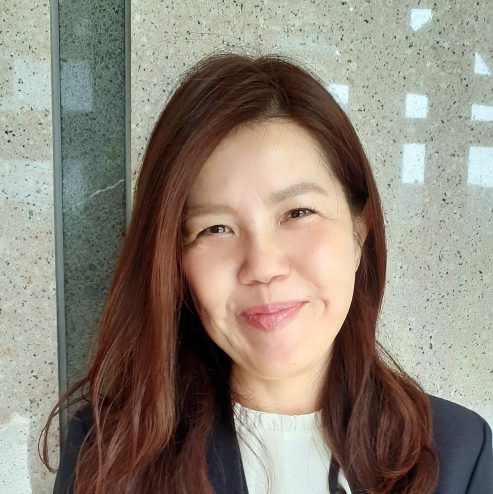 専門学校ライフジュニアカレッジの2025年度の教員陣をご紹介します！

専門学校ライフジュニアカレッジは、2025年度の教職員をご紹介できることを大変誇りに思っています。管理職、教員、そしてスタッフ全員が、専門学校ライフジュニアカレッジの学生の皆様をサポートするためにここにいます。専門学校ライフジュニアカレッジは2014年の開校以来、日本人学生と留学生の両方を教育し、サポートしてきました。私たち一同、2025年度が素晴らしい学年になることを楽しみにしています！皆で力を合わせ、頑張りましょう！




ENGLISH: 

Please meet the teachers at vocational school Life Jr College teachers for 2025!

Vocational school Life Jr College is very proud to introduce to you the 2025 faculty and staff. All of these administrators, teachers and staff are here to help all of the students at vocational school Life Jr College. Since 2014, vocational school Life Jr College has been educating and supporting both Japanese students and International students. All of us are looking forward to wonderful academic year in 2025! Let's all try to do our very best! Faculty and Staff 9
