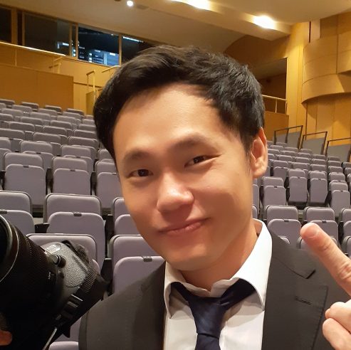 専門学校ライフジュニアカレッジの2025年度の教員陣をご紹介します！

専門学校ライフジュニアカレッジは、2025年度の教職員をご紹介できることを大変誇りに思っています。管理職、教員、そしてスタッフ全員が、専門学校ライフジュニアカレッジの学生の皆様をサポートするためにここにいます。専門学校ライフジュニアカレッジは2014年の開校以来、日本人学生と留学生の両方を教育し、サポートしてきました。私たち一同、2025年度が素晴らしい学年になることを楽しみにしています！皆で力を合わせ、頑張りましょう！




ENGLISH: 

Please meet the teachers at vocational school Life Jr College teachers for 2025!

Vocational school Life Jr College is very proud to introduce to you the 2025 faculty and staff. All of these administrators, teachers and staff are here to help all of the students at vocational school Life Jr College. Since 2014, vocational school Life Jr College has been educating and supporting both Japanese students and International students. All of us are looking forward to wonderful academic year in 2025! Let's all try to do our very best! Faculty and Staff 